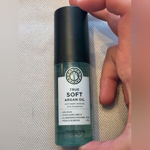 ❤️ 3/$25 Maria Nila True Soft Argan Oil Softening Hair Oil